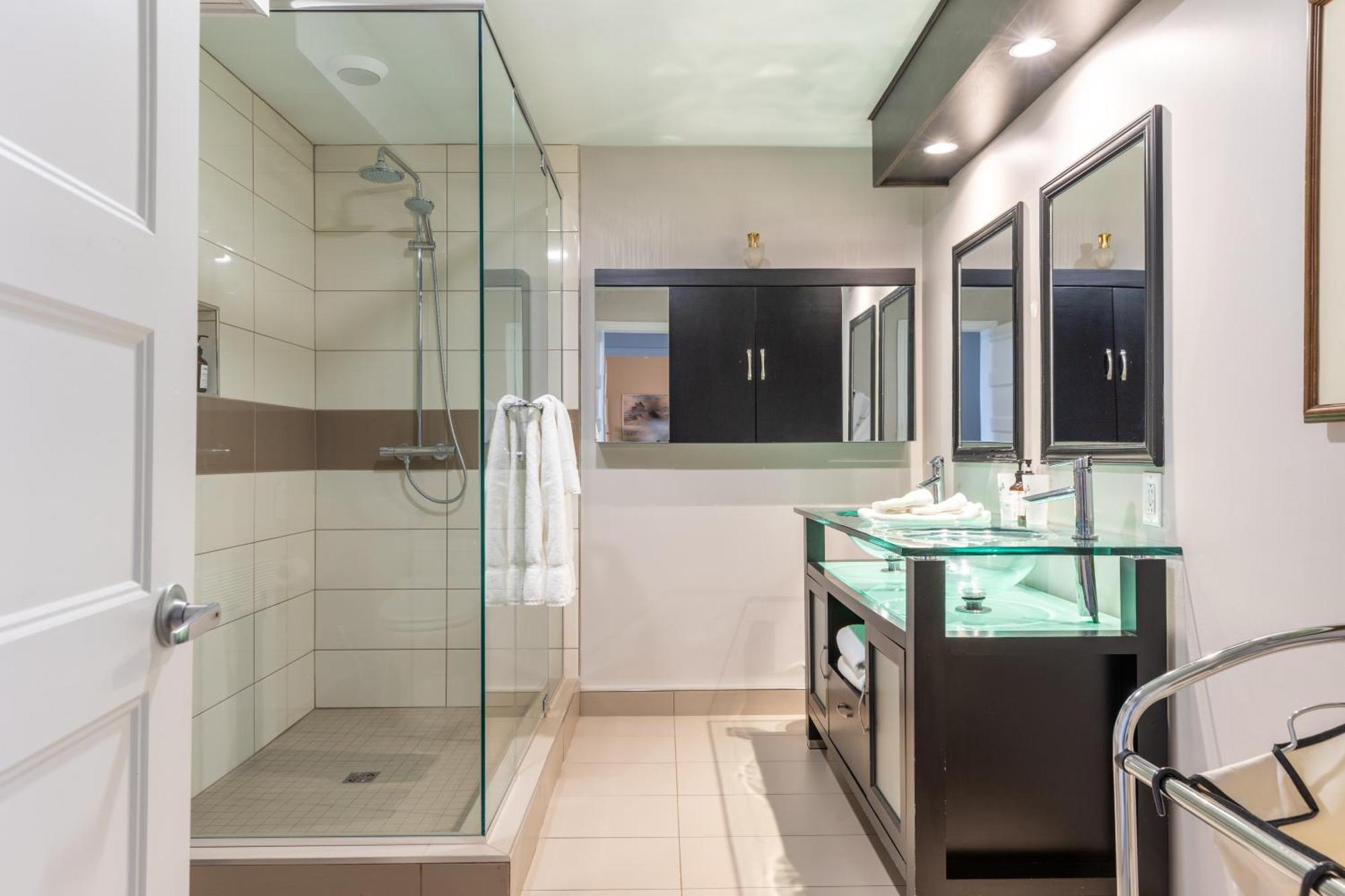 Des Gallant Hotel 4*