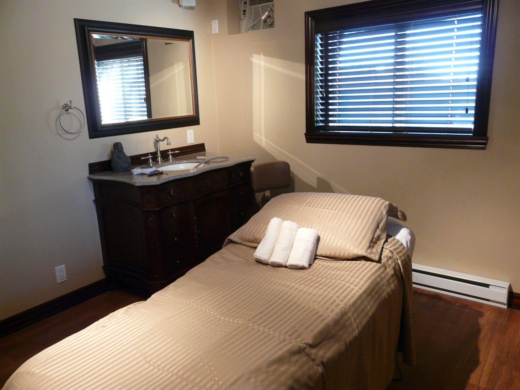 Des Gallant Hotel Rigaud